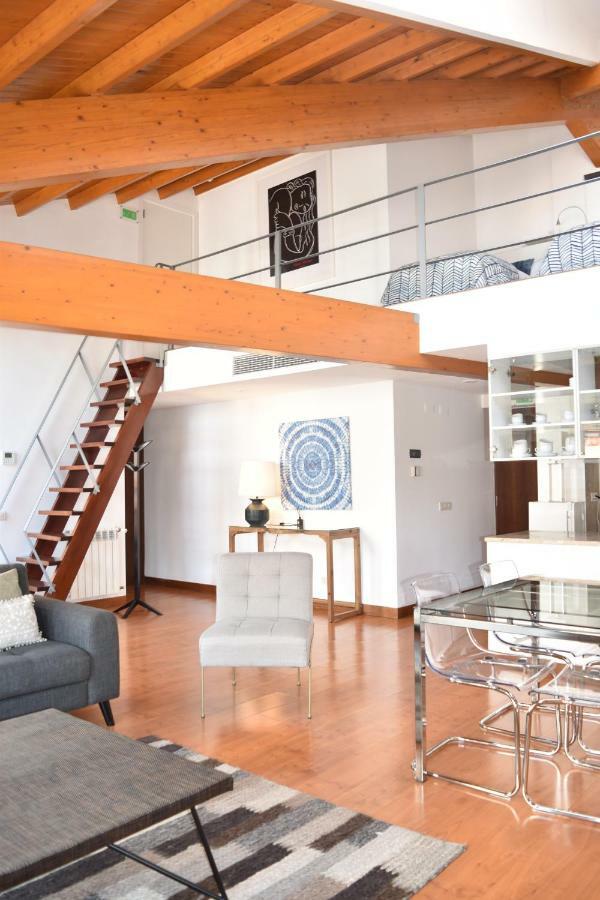 Architect-Designed Loft In A Historic Hilltop Neighborhood Lisboa Exteriör bild